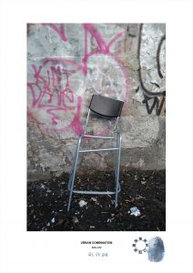 Arte contemporanea con installazioni casuali dell'artista Maurizio Di Feo. Combinazione urbana con sedia e graffiti, Milano.